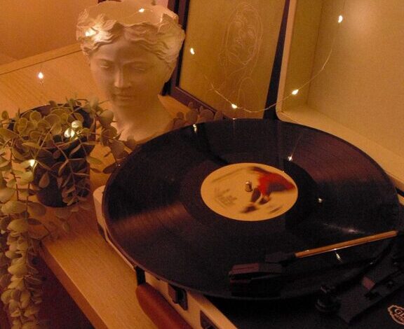 How to Create a Relaxing Playlist for Evenings
